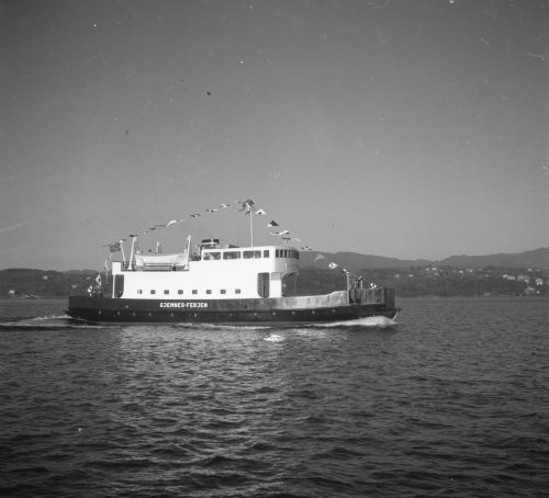 19491100-BN7-N0059-Bilferjen Gjemnes-bilde1.jpg